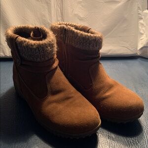 Khombu Tan Ankle Boots with Knit Cuff